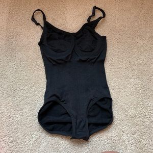 Black shapewear. Size large.